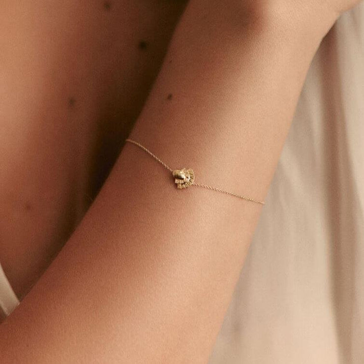 14K Gold dainty bracelet with diamonds